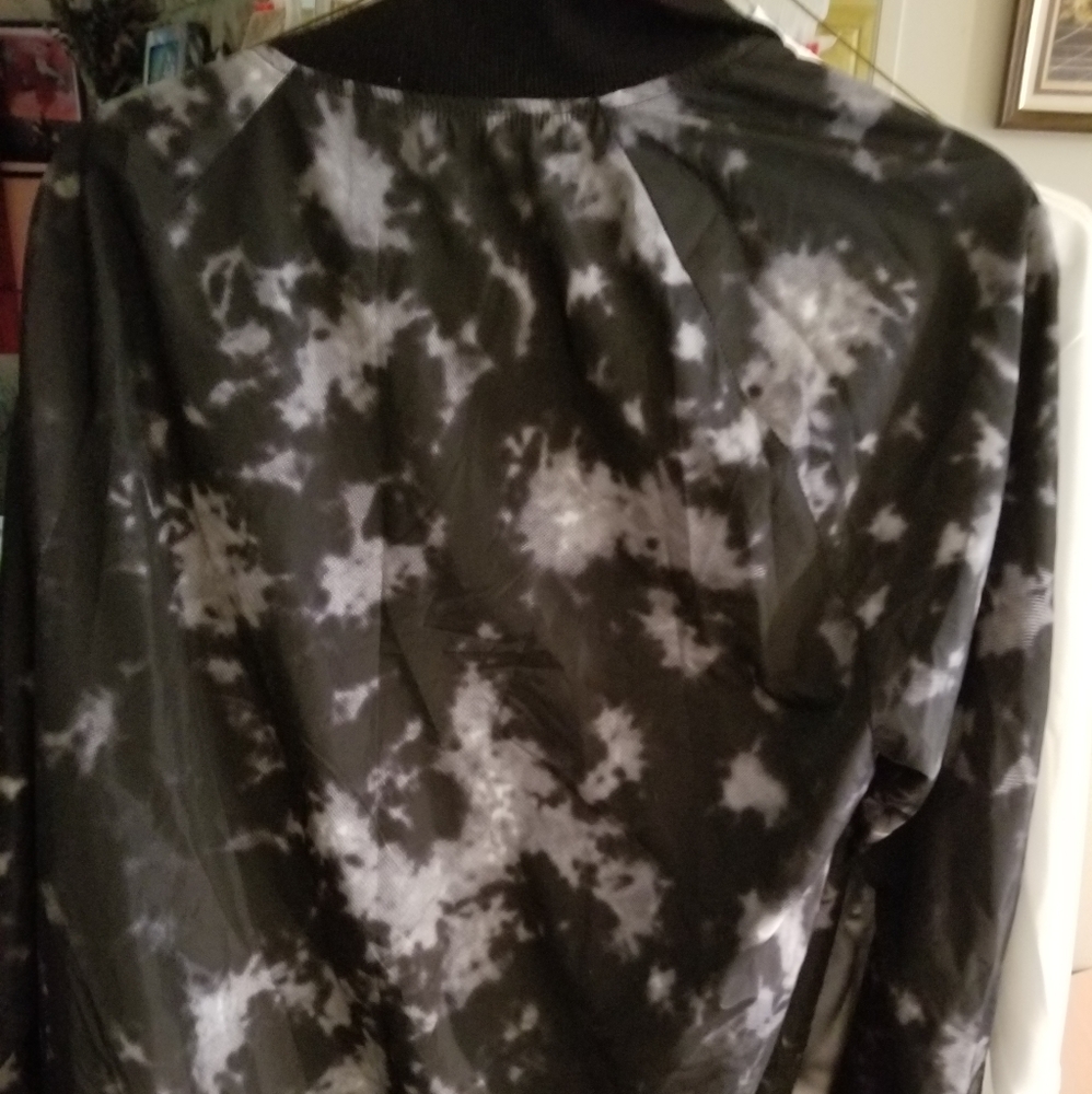 Bomber jacket - Picture 2 of 4